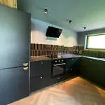 山林小屋 Kwt *
