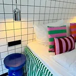 山林小屋 Kwt *