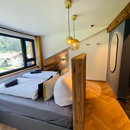Kwt Lodge
