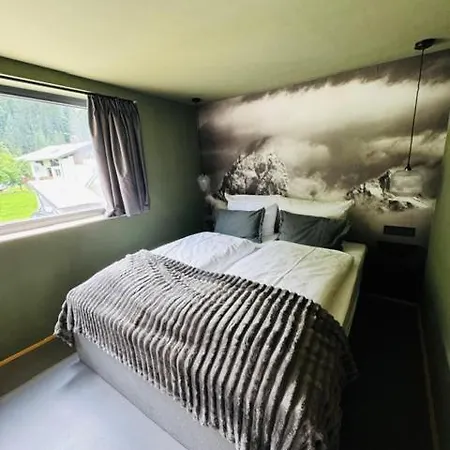 Kwt Lodge *
