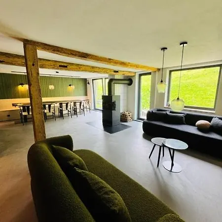Lodge Kwt *