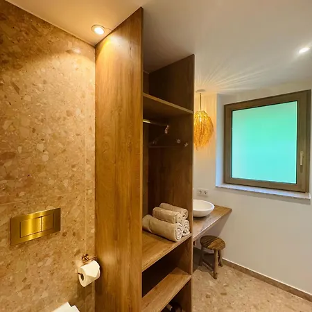 Kwt Lodge